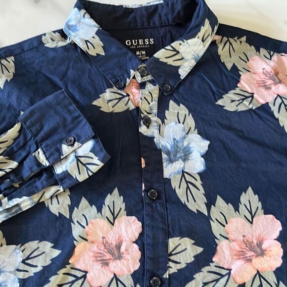 Guess Slim Fit Floral Button Down Tagged M Fits Small - Picture 1 of 9